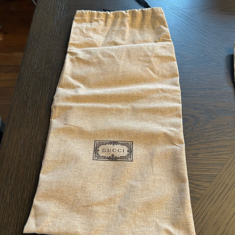 🎉HOST PICK🎉 GUCCI SHOEBOX WITH ORIGINAL TISSUE /PAPERWORK AND SHOE DUST BAGS - Picture 13 of 16